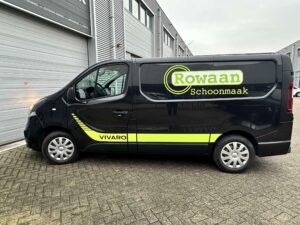 Bestelbus belettering Rowaan Schoonmaak | ©beeldmerk.design